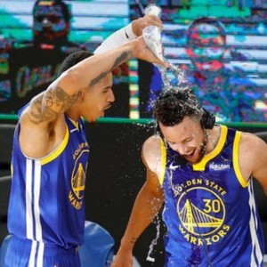 stephen-curry-sets-golden-state-warriors-record-in-win-over-denver-nuggets