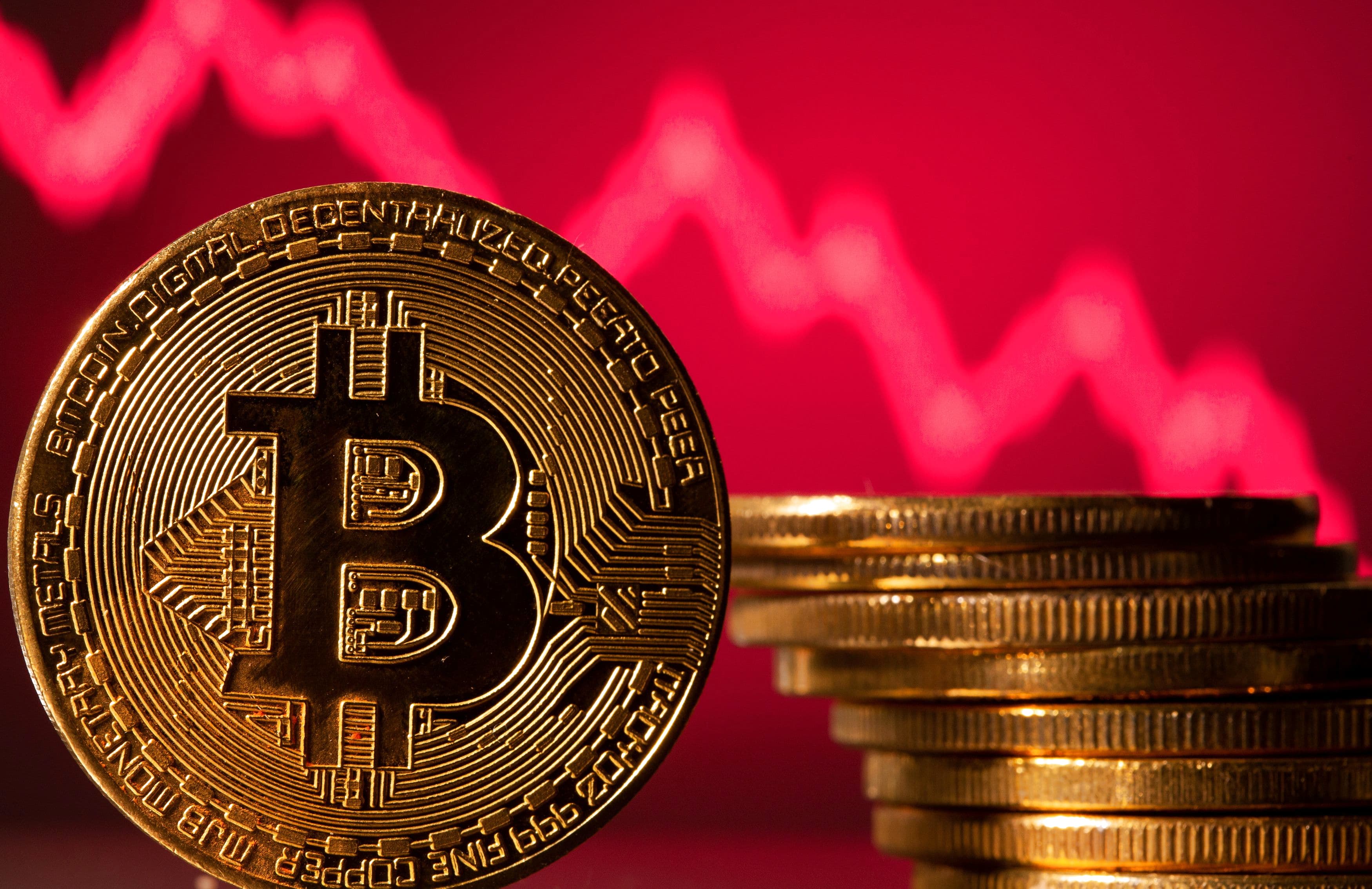 Crypto Hedge Funds Buy The Dip In Bitcoin’s Week Of Reckoning