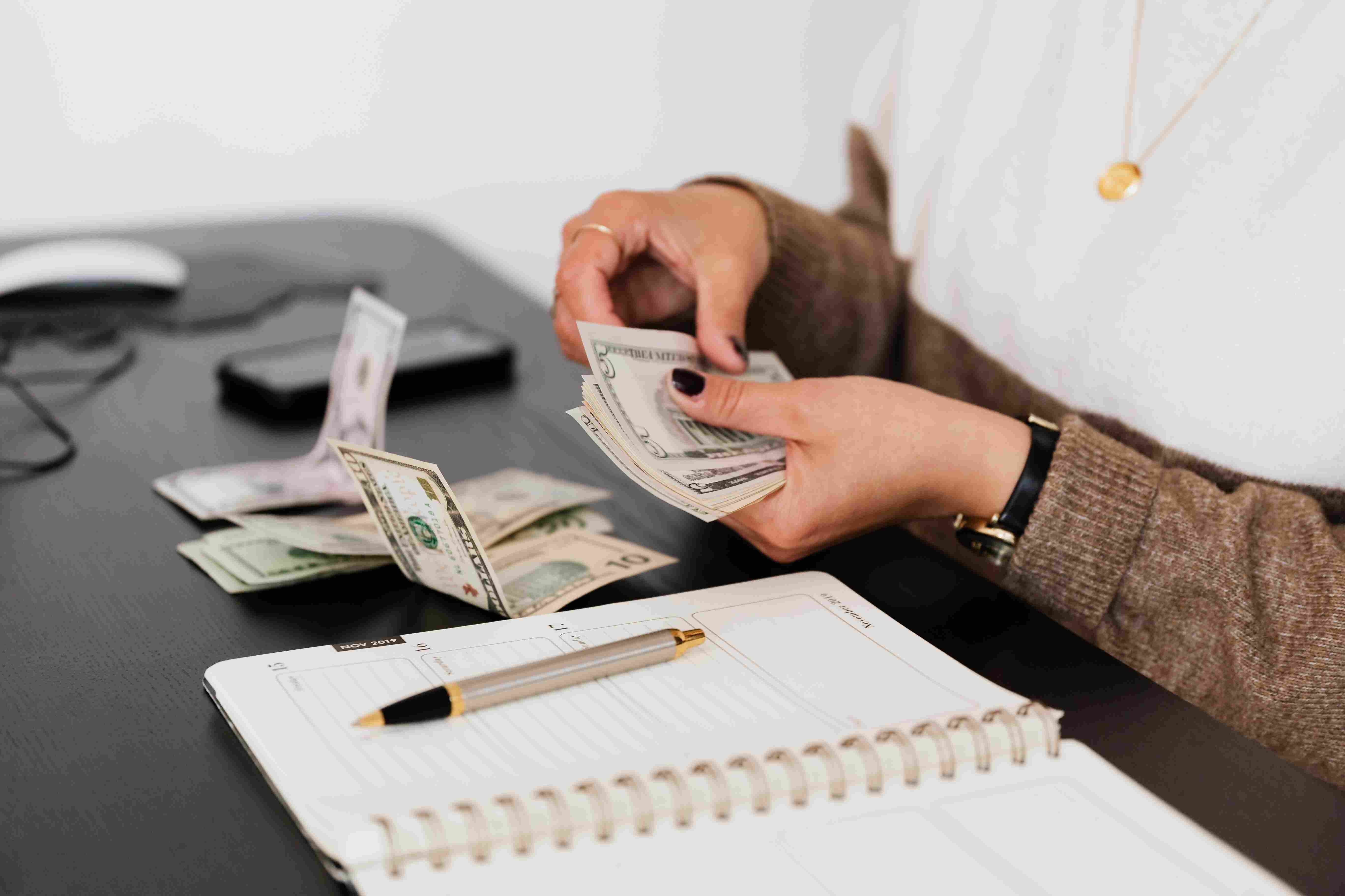 5 Things All Super Savers Do That You Can Actually Learn
