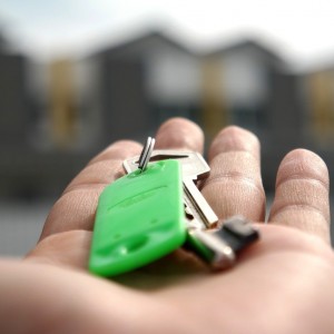 How This 25 Year Real Estate Investor Earning $515,000 A Year Spends His Money