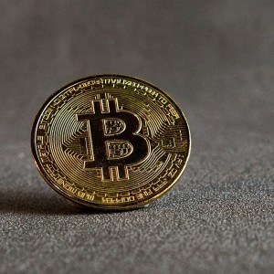 whats-the-perfect-amount-to-invest-in-cryptocurrencies-financial-advisors-weigh-in