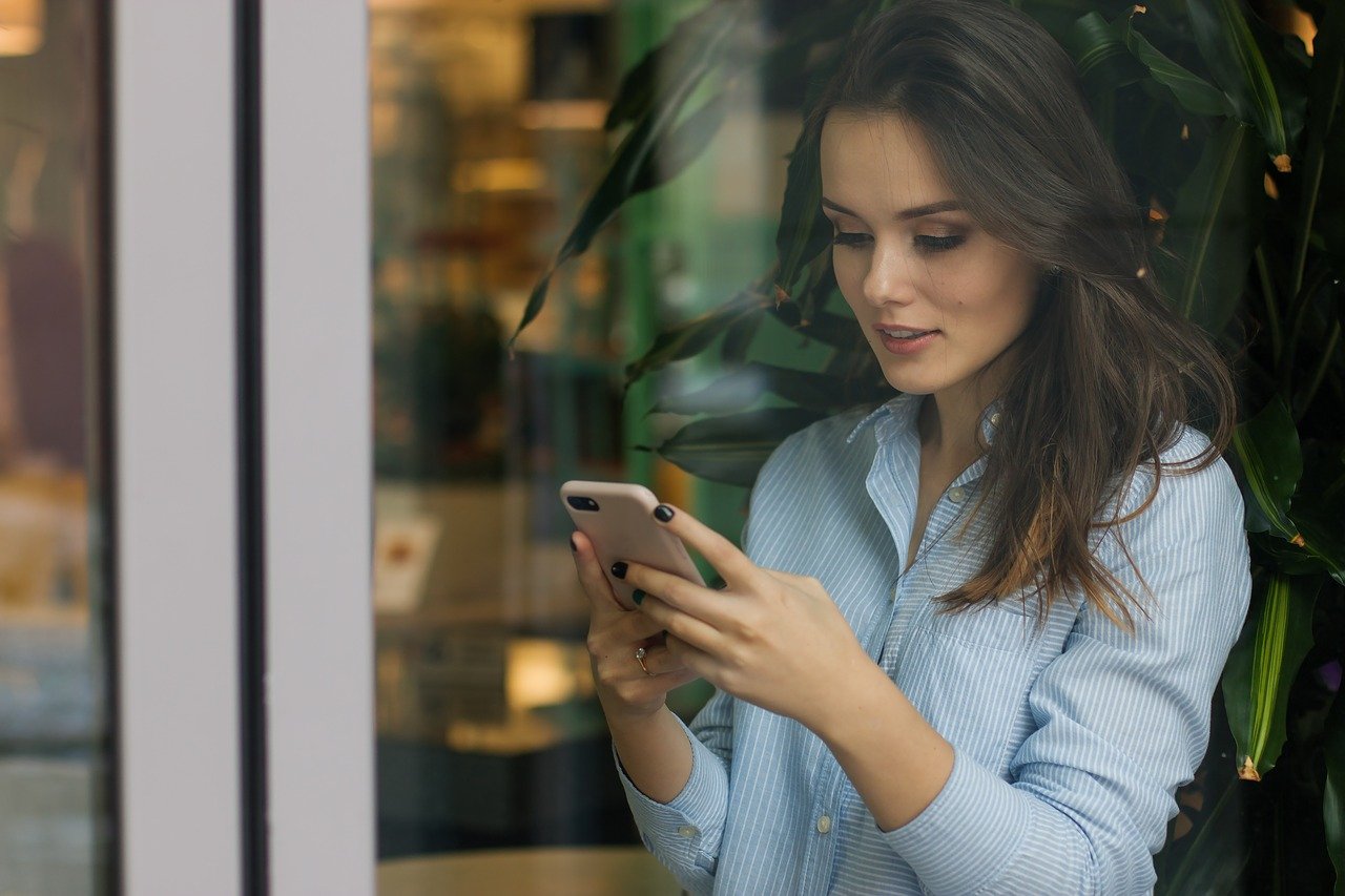 Social Media Is The Most Popular Source Of Investment Ideas For Young Investors, CNBC Survey Finds