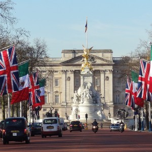 queen-elizabeth-backs-black-lives-matter