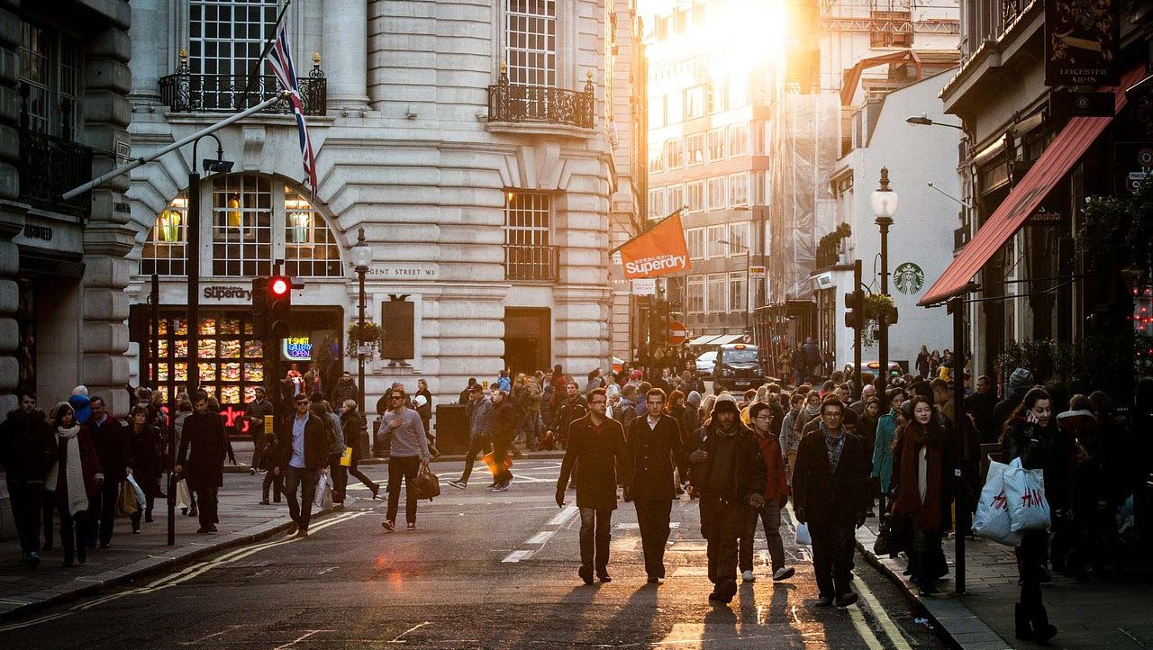 ‘Don’t Hurry To Grow Up’: 9 Older Millennials Share Their Best Advice To Recent Grads
