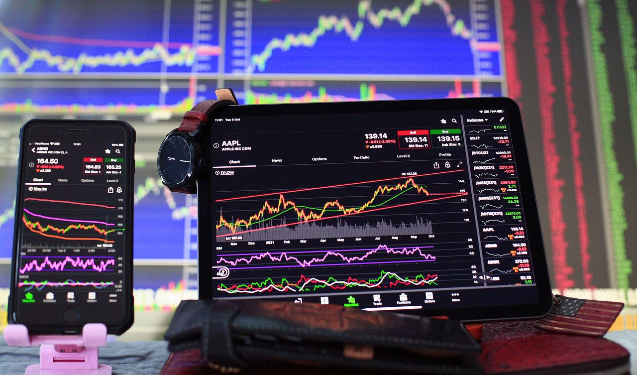 Lessons To Build On From Warren Buffett And His Stock-Picking Lieutenants