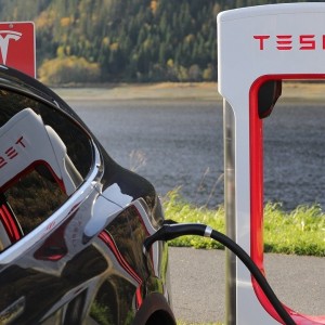 tesla-board-members-cash-in-on-stock-price-appreciation