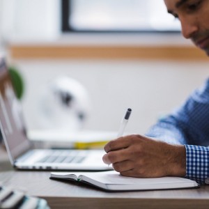 A ‘Millennial Therapist’ Explains Why Young People Hate Their Jobs―And What To Do About It