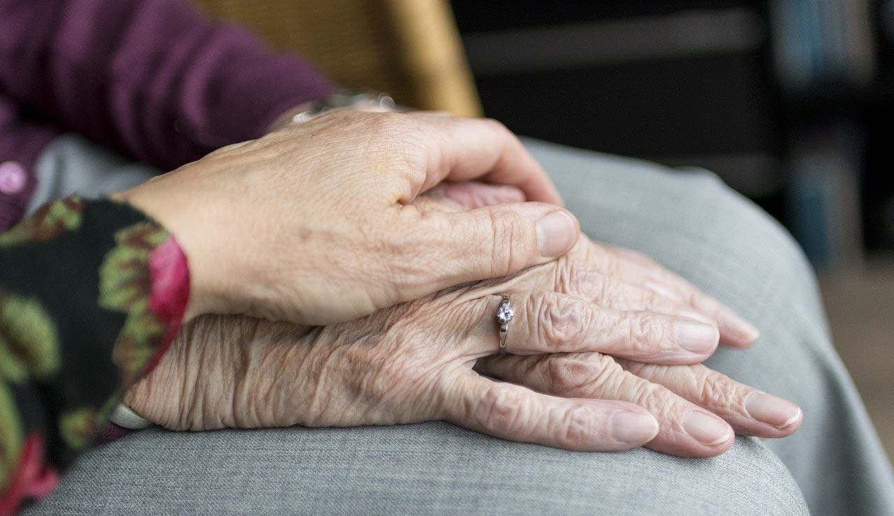 What Do 90-Somethings Regret Most? Here’s How To Live A Happy, Regret-Free life