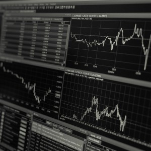 Stocks sell off on omicron fears, Dow slides 500 points