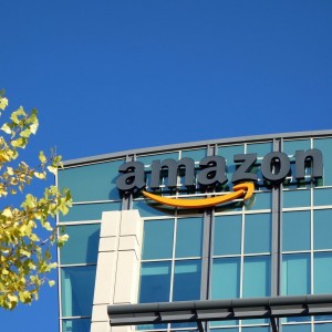 Amazon To Open Fashion Store Where Algorithms Suggest What to Try On
