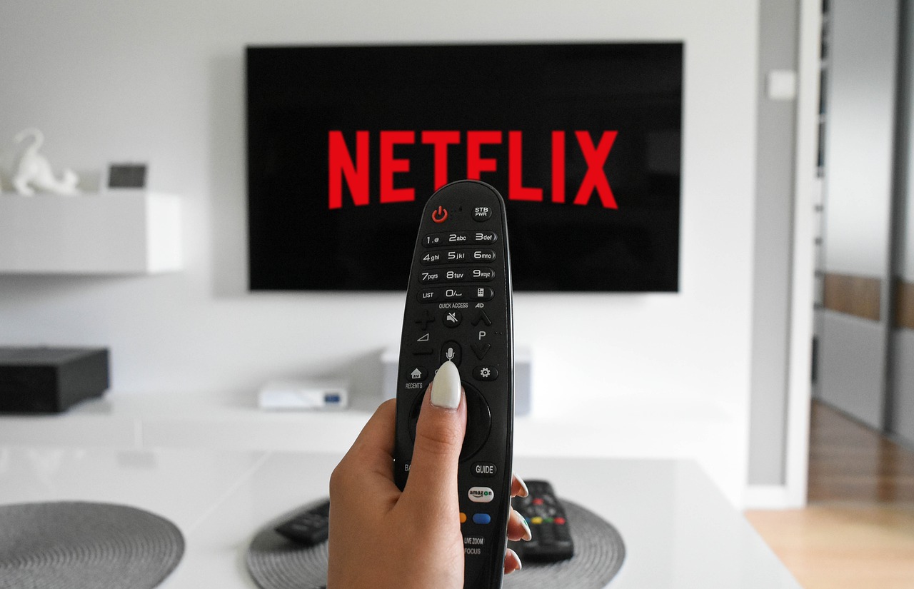 Netflix Shares Dip After Subscriber Outlook Misses Estimates