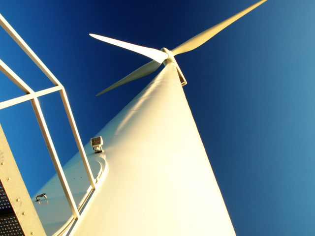  Warren Buffett's MidAmerican Energy Plans $3.9 billion Wind And Solar Project In Iowa  