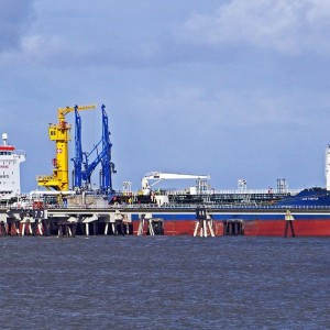 russia-invasion-of-ukraine-pushes-brent-oil-past-100-a-barrel-for-first-time-since-2014