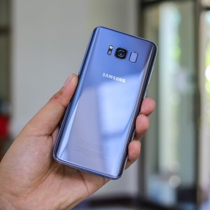 samsungs-latest-budget-5g-smartphone-takes-on-the-iphone-se