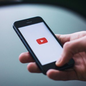 russia-banned-facebook-and-instagram-as-extremist-organisations-youtube-may-be-next