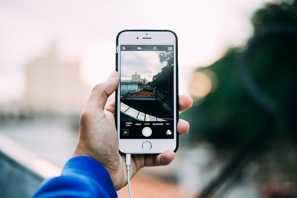 European Smartphone Market Falls 12% in Q1, Counterpoint Says
