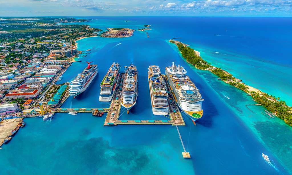 Royal Caribbean Partners With SpaceX For Faster Internet