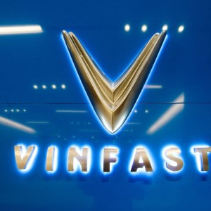 vietnams-vinfast-hands-over-first-electric-suvs-eyes-u-s-deliveries