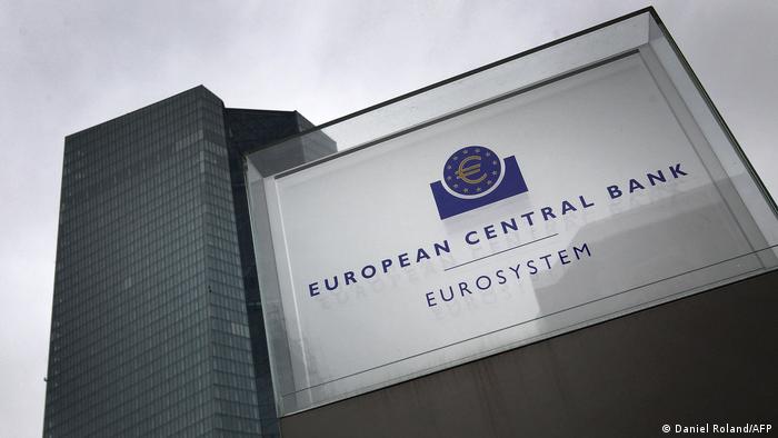European Banks Cash In On Rising Rates As Clouds Gather