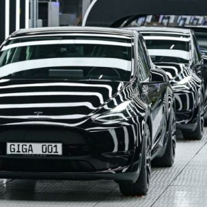 tesla-cuts-dec-model-y-output-at-shanghai-plant-by-more-than-20-percent-versus-nov