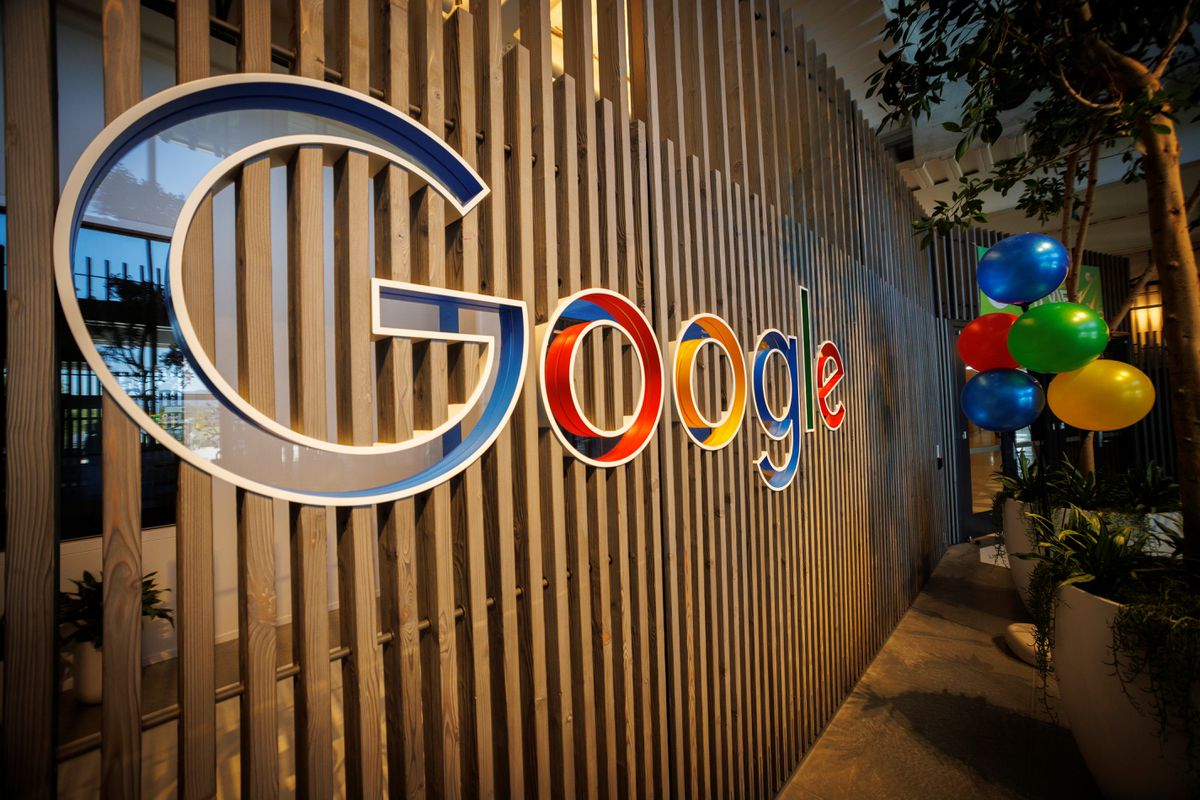 Google CEO Sundar Pichai Defends Employee Desk-Sharing Policy