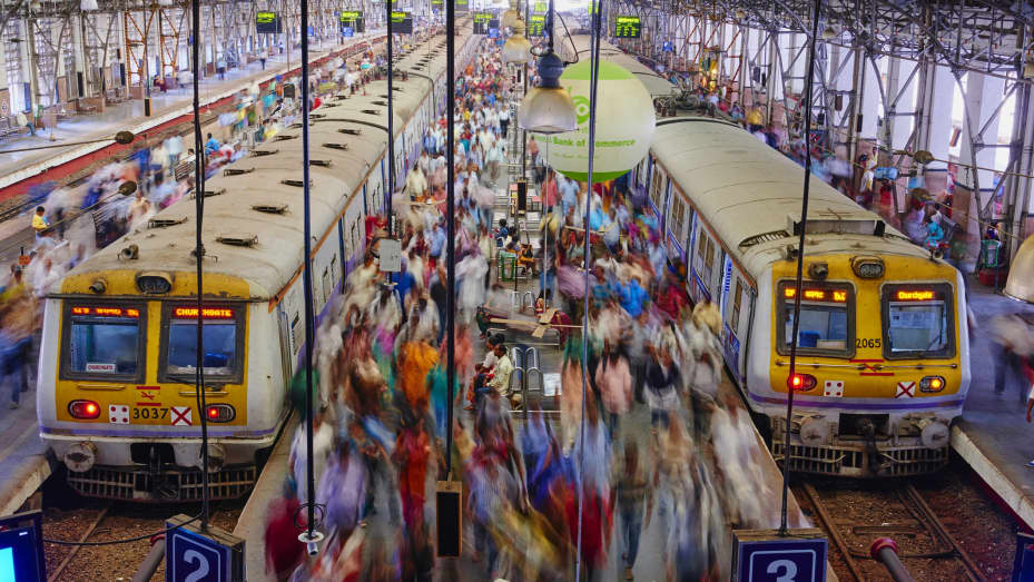 How to Invest in India, the World's Fastest-Growing Major Economy