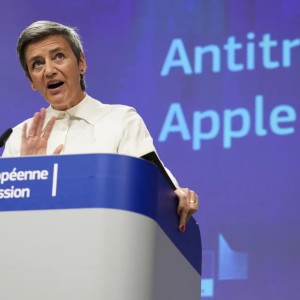 iphone-users-in-europe-will-no-longer-have-to-use-apple-pay-for-mobile-payments