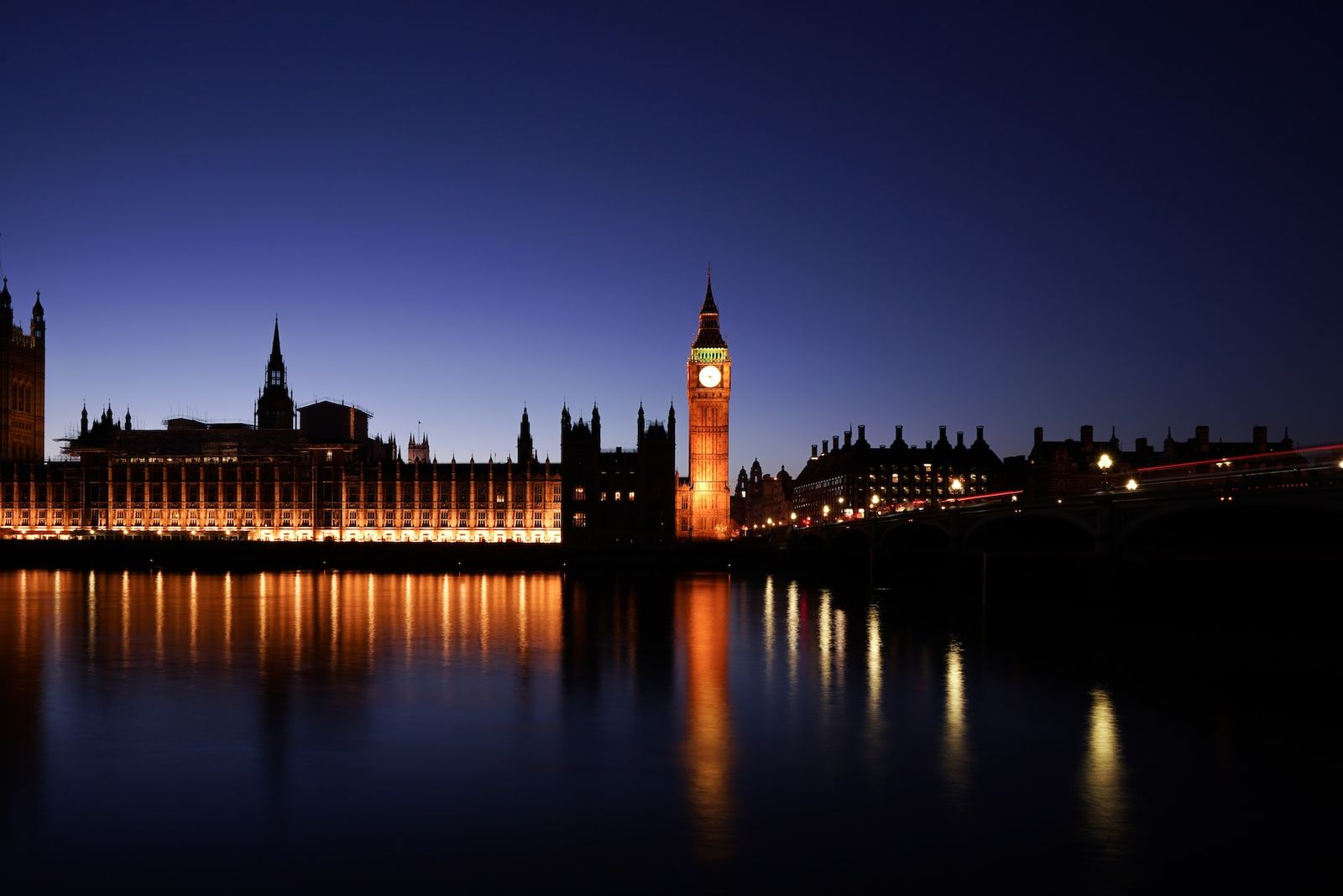 Top 10 Courses in Demand in UK 2024: Best Courses For ROI & Job Prospects