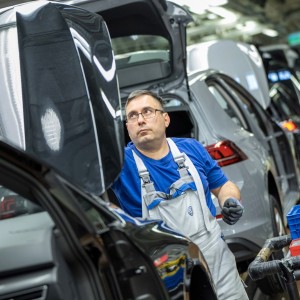 things-are-going-from-bad-to-worse-for-european-carmaker-stocks