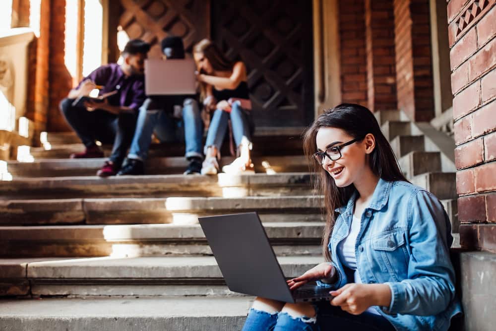 Tuition fees must go up, unis say as term begins