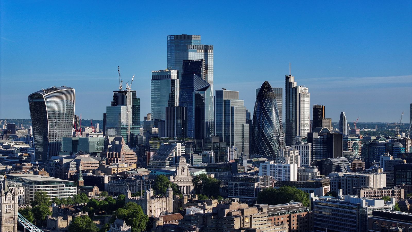 Official Figures Show that the UK Economy Grew by 0.2% in August
