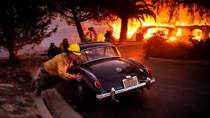 Thousands of Californians Forced to Flee Dangerously Fast Wildfire